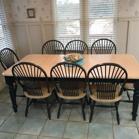 Pet-Friendly Coastal Retreat with Pool and Fireplace Nags Head Exterior photo
