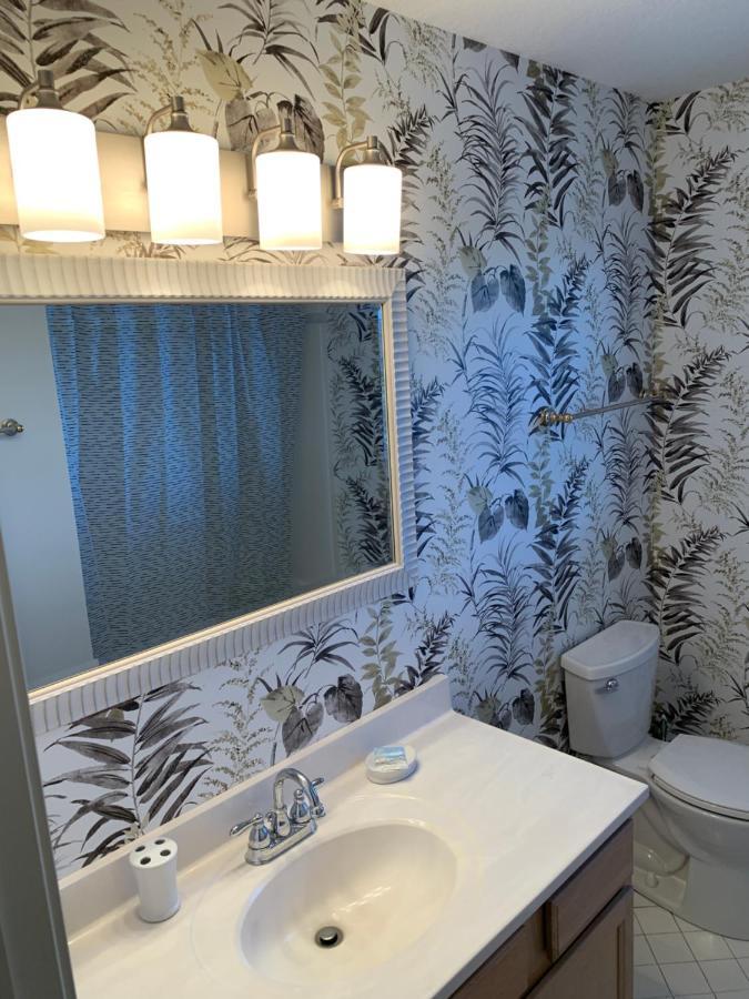 Pet-Friendly Coastal Retreat with Pool and Fireplace Nags Head Exterior photo