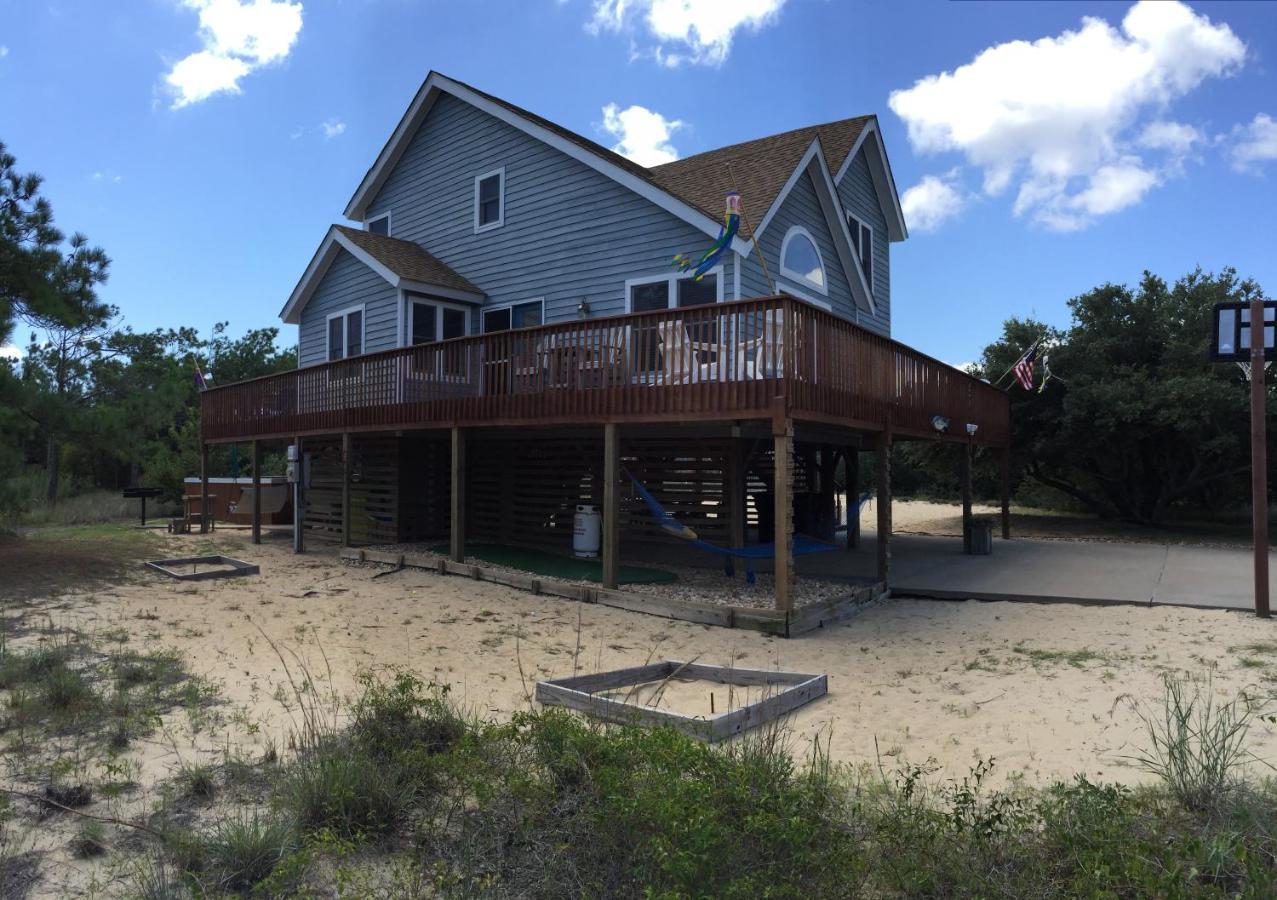 Pet-Friendly Coastal Retreat with Pool and Fireplace Nags Head Exterior photo